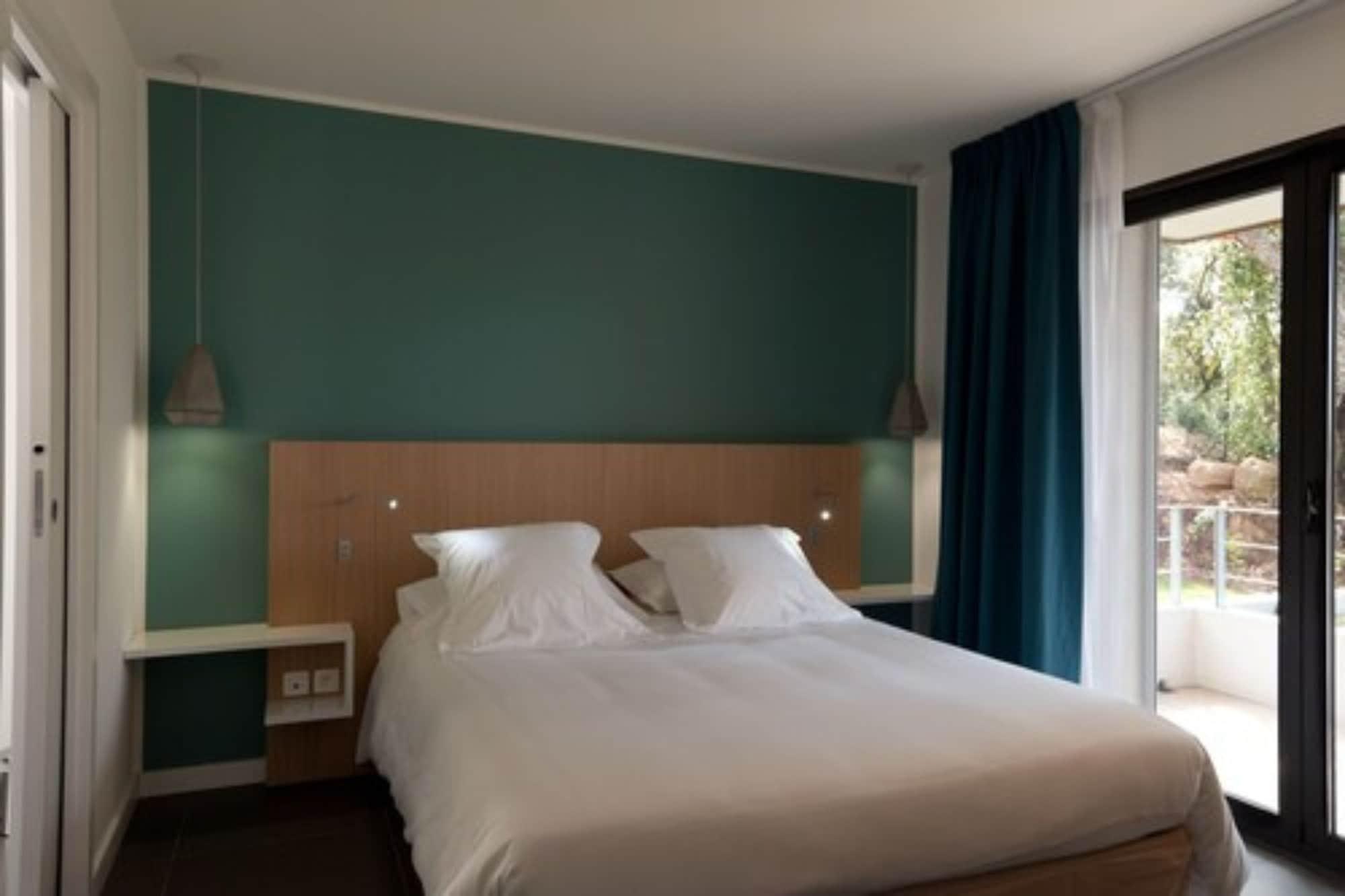 Residence Hoteliere Alcyon Порто-Веккьо Экстерьер фото